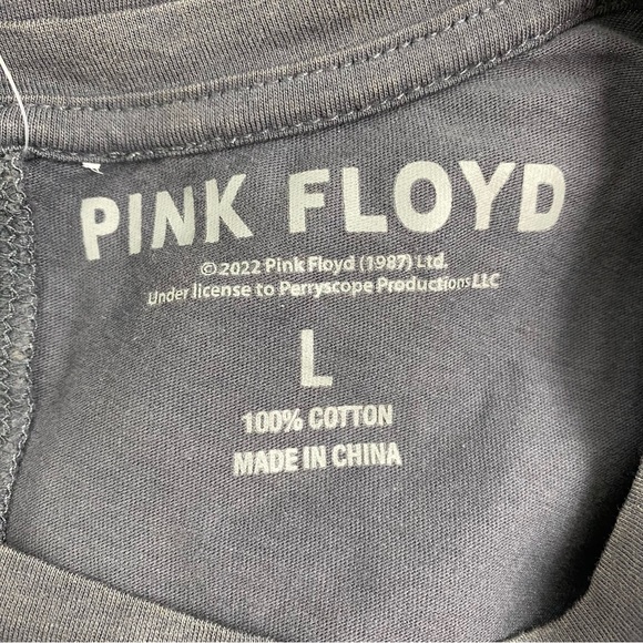 Pink Floyd size Medium Women’s Gray The Dark Side Of The Moon Tee T-Shirt - Picture 5 of 6